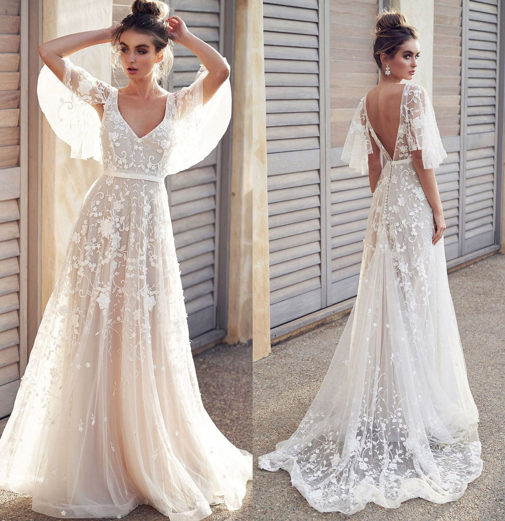 Romantic Ivory V-Neck Lace Appliques Backless Beach Wedding Dresses