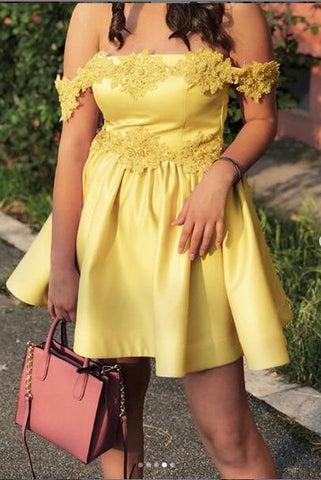 products/sexy_off_the_shoulder_satin_yellow_short_graduation_dresses_60d7e51b-e1d6-4d9c-95b1-005e99a0f166.jpg
