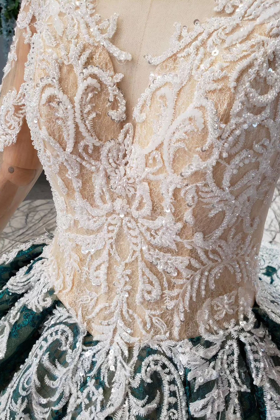 Green Long Sleeves Ball Gown Lace Prom Dresses with Appliques Long Prom Gown N2198